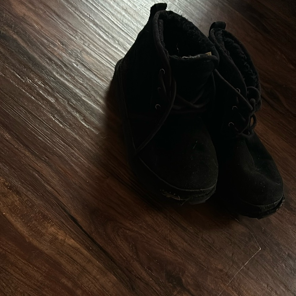 Size 4 UGG boots